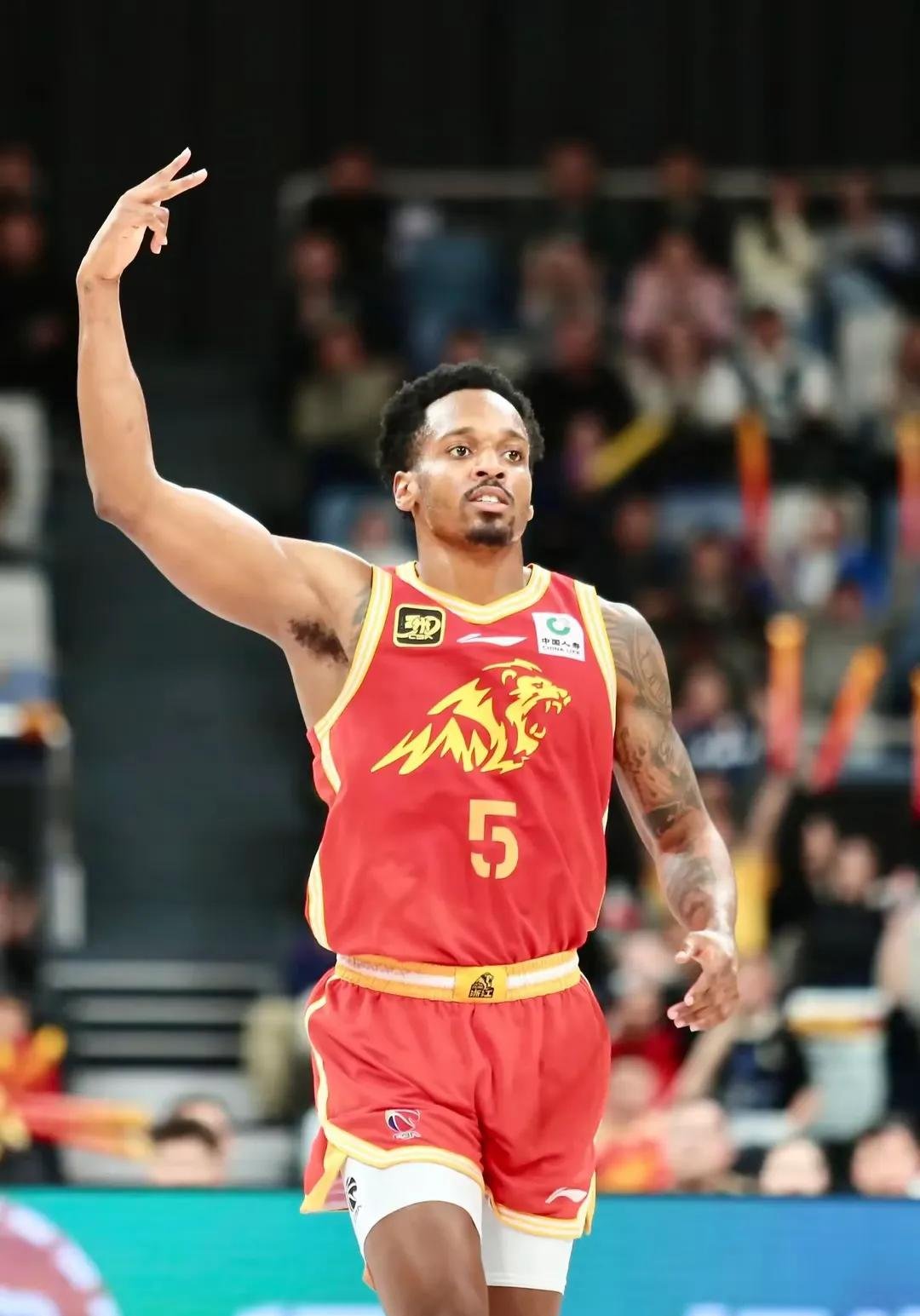 开云体育-关键时刻欧篮联焦点战，广厦男篮调整名单，引发热议，年轻球员得到机会-开云体育