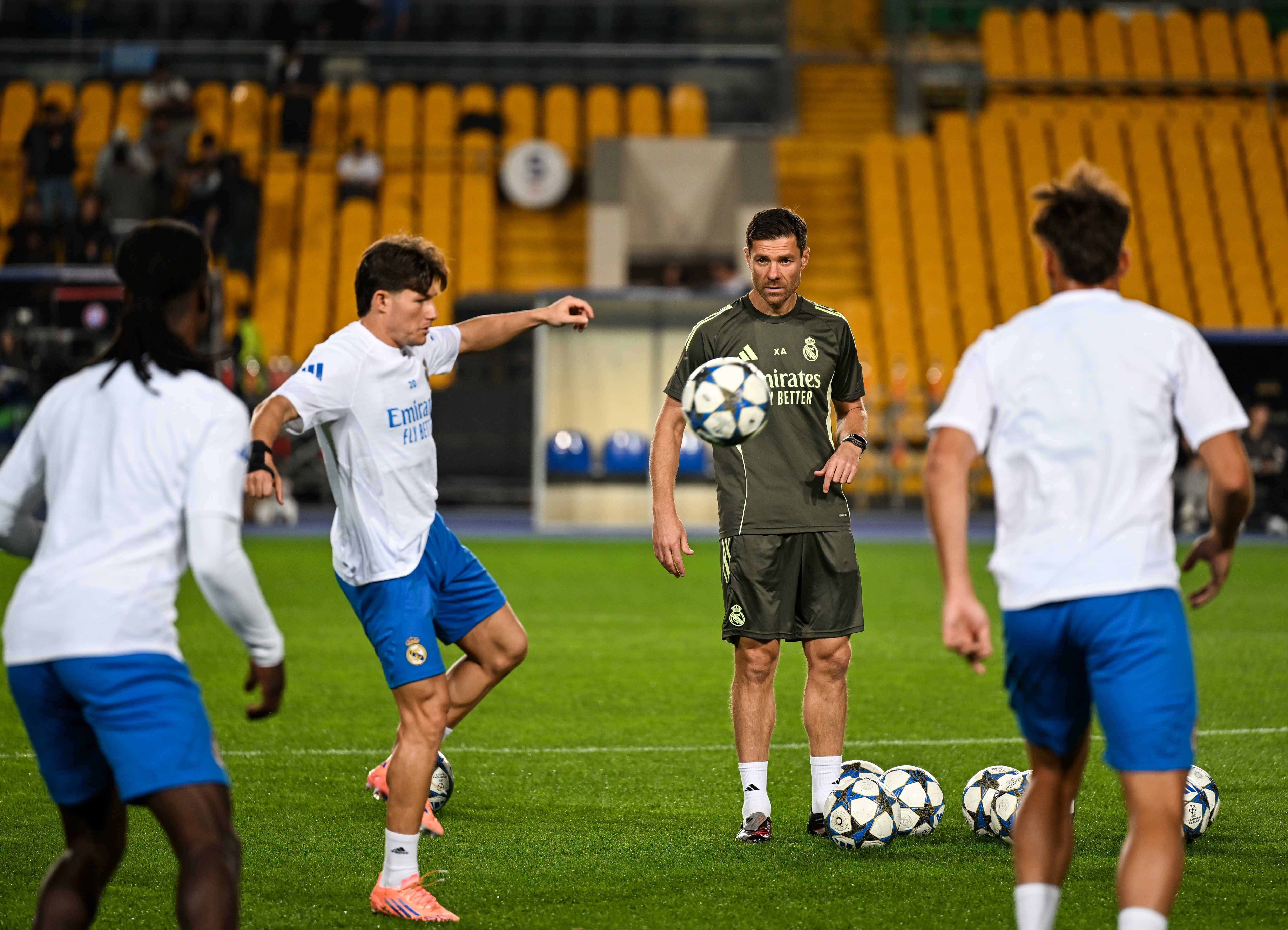 开云体验APP官网入口-包含离谱！转折点拜仁慕尼黑主帅复盘皇家马德里复出首秀备战欧冠，集结日法兰克福备战全明星赛的词条-开云体验APP官网入口